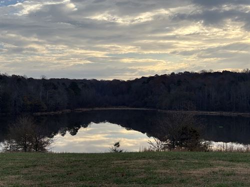 Elevated Lake Views : Commerce : Jackson County : Georgia
