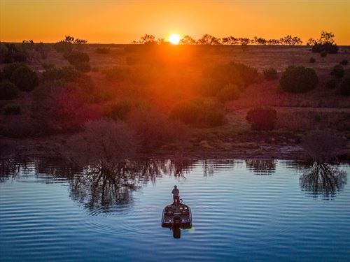 J8 Lake Ranch : Hamilton : Texas
