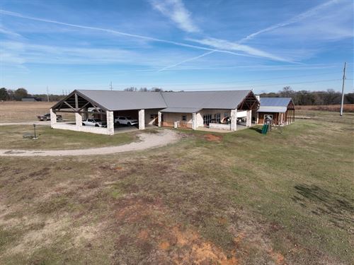 Exceptional 3,400 Sq Ft Home on 49 : Valliant : McCurtain County : Oklahoma