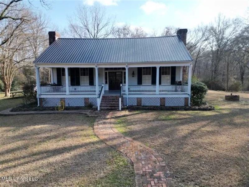 140 Acres with Farmhouse in Lorman : Port Gibson : Claiborne County : Mississippi