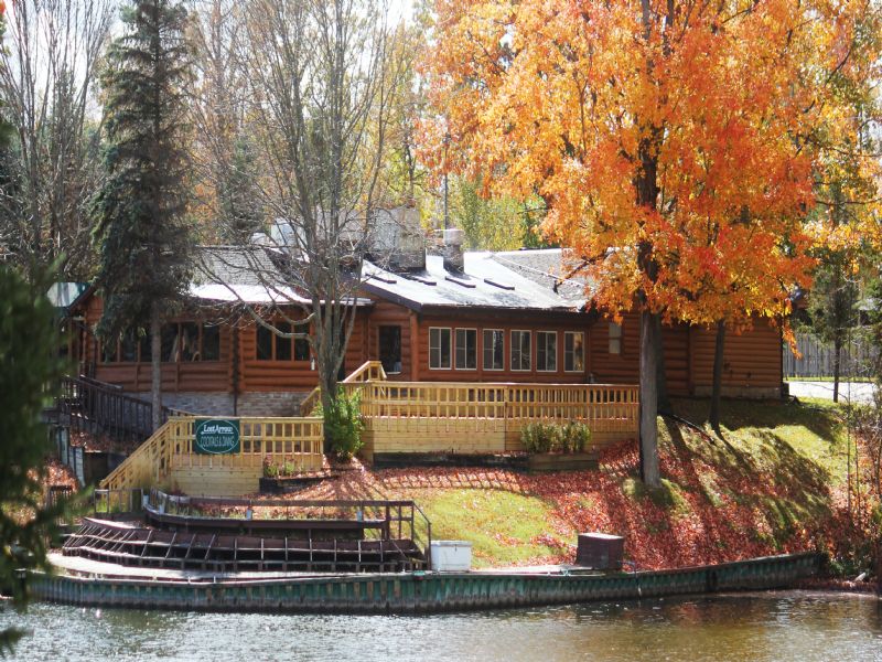 Lost Arrow Resort On The River : Gladwin : Gladwin County : Michigan
