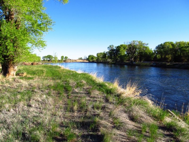 North Platte River Frontage, Ranch for Sale in Wyoming, 63577 RANCHFLIP
