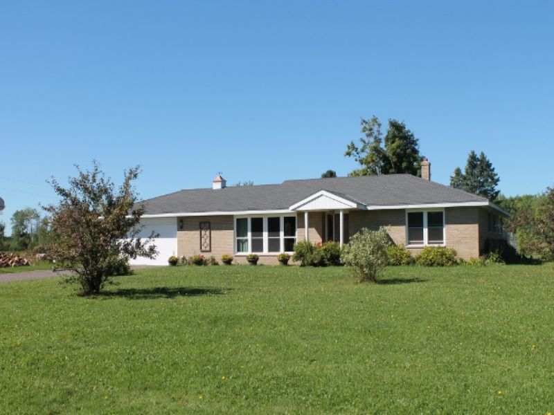 34391 Tapiola Road Mls 1075601 : Portage : Houghton County : Michigan