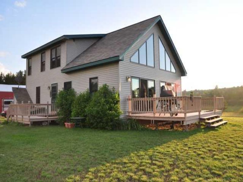 145 Pond Road Mls 1070371 : Iron River : Iron County : Michigan
