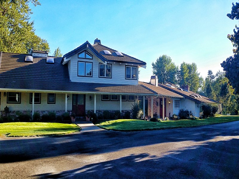 The Roguemere Equestrian Ranch gr, Ranch for Sale in Oregon, 81485