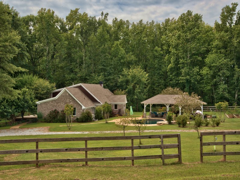 Pond, Pasture, Barn - Madison Farm : Madison : Morgan County : Georgia
